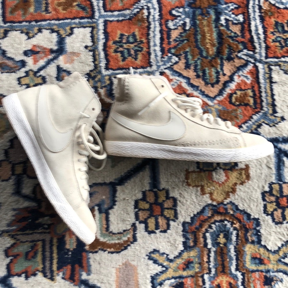 Nike Hightop Sneakers **All Offers Welcome**